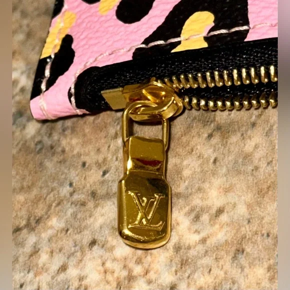 Louis Vuitton WILD AT HEART NEVERFULL WRISTLET POUCH - Picture 7 of 16